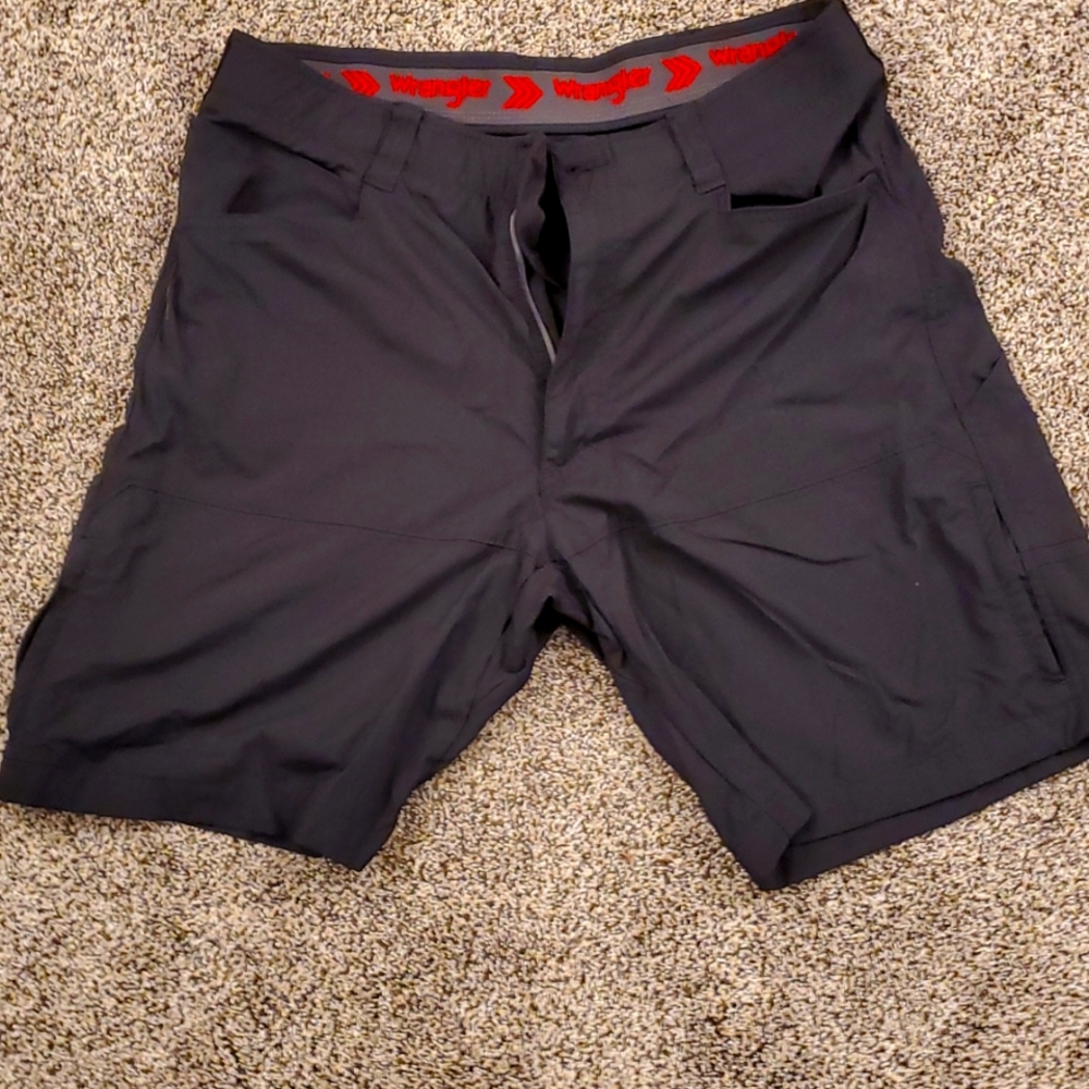 Wrangler Performance Short - Black, Large